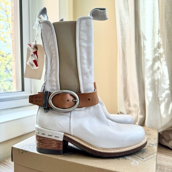 New Free People AS98 Skye Chelsea Boots Leather Moto Western Bone $448 Womens 6 - Picture 1 of 15